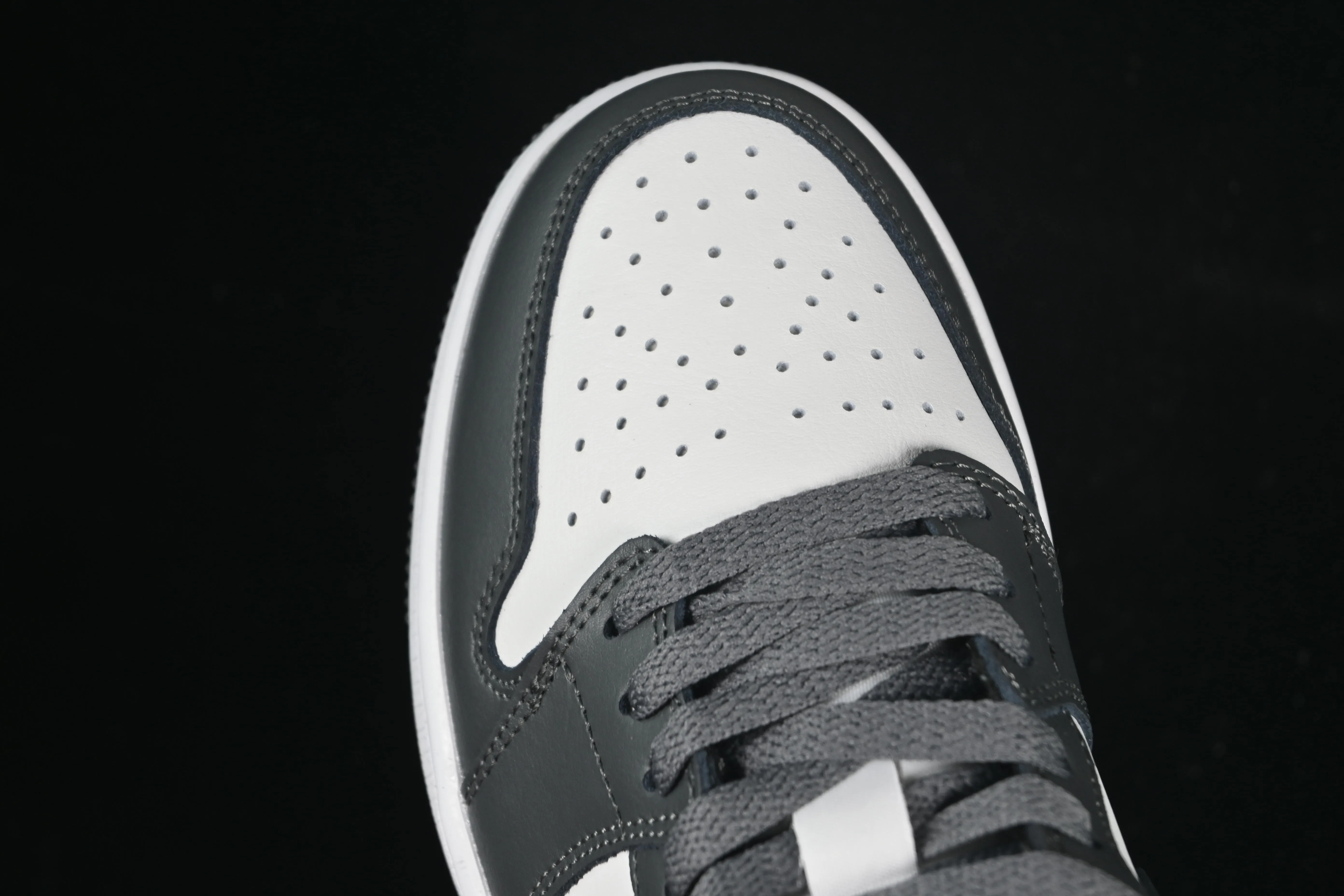 All categories Air Jordan Jordan series basketball shoes Air Jordan 1 Low Air Jordan 1 Low AJ1 Joe 1 white and gray color low-top cultural and casual sneakers 553558-044